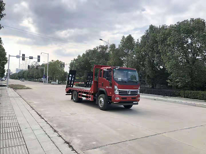 國六重汽王牌單橋黃牌平板運(yùn)輸車