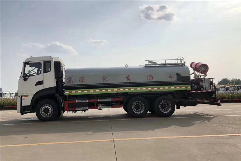 東風天龍后八輪20噸噴霧車，國六綠化噴灑車